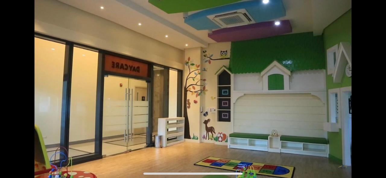 1 Bedroom Condo Uptown Parksuites Bgc, High Floor, Morning Sun Манила Екстериор снимка