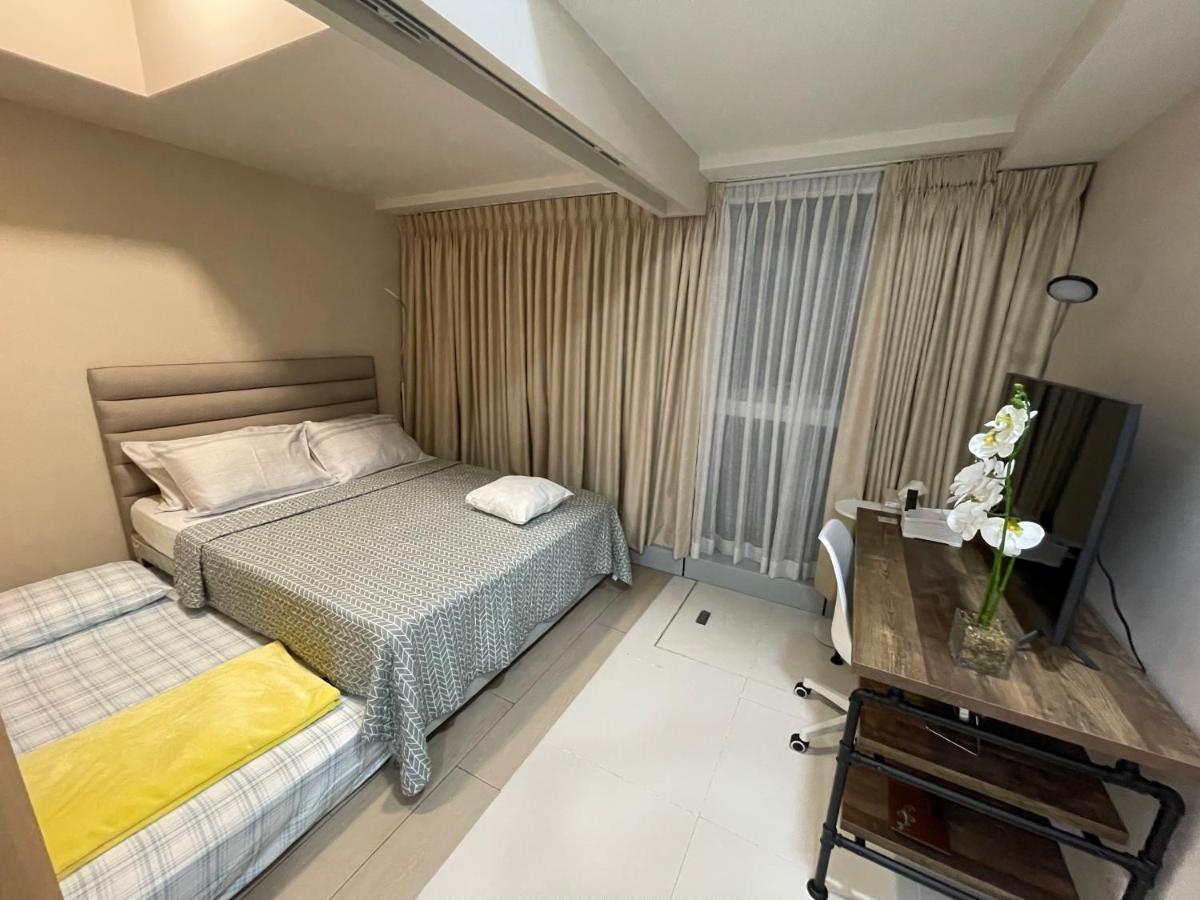 1 Bedroom Condo Uptown Parksuites Bgc, High Floor, Morning Sun Манила Екстериор снимка