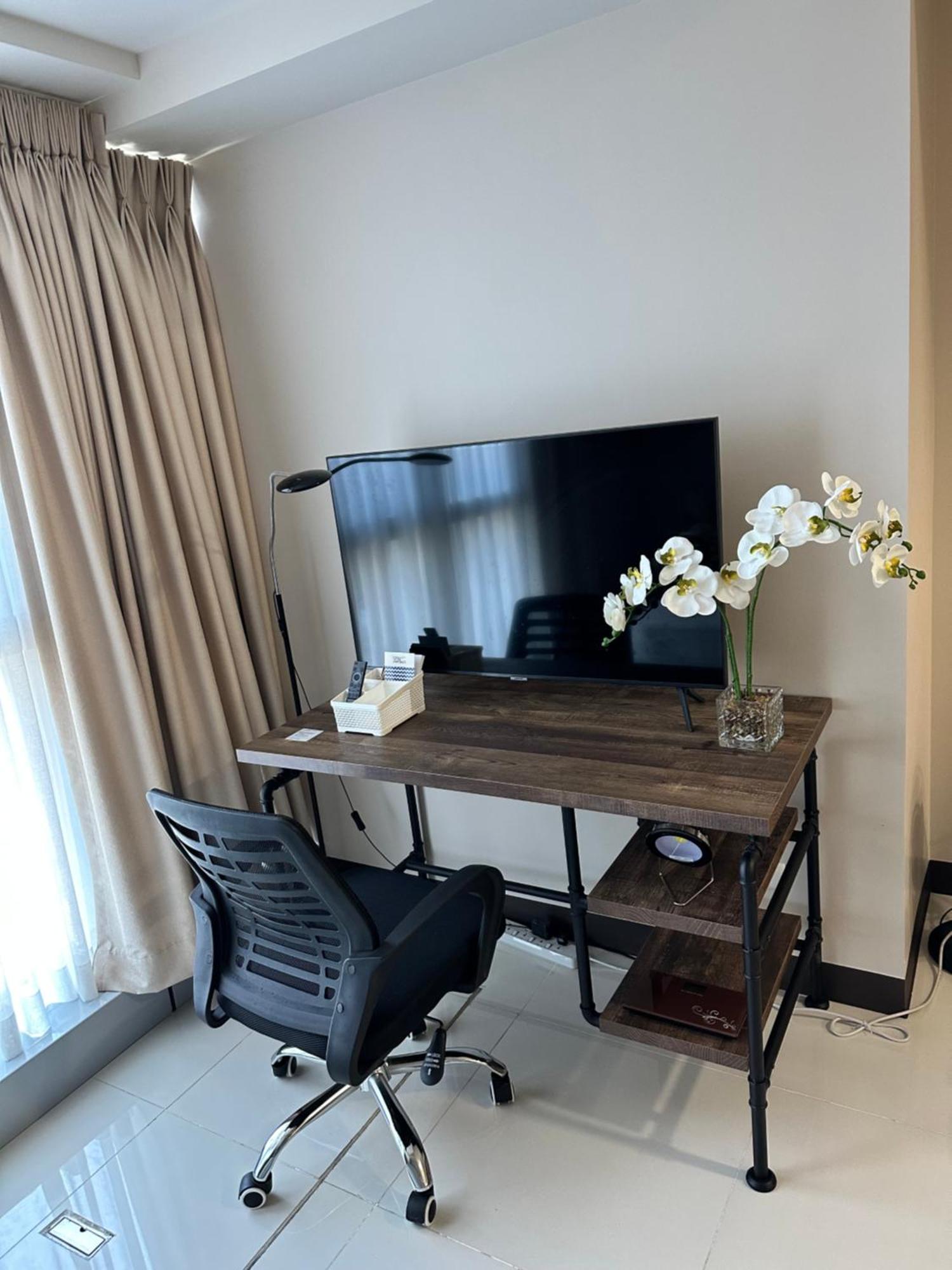 1 Bedroom Condo Uptown Parksuites Bgc, High Floor, Morning Sun Манила Екстериор снимка